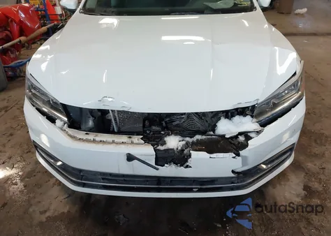 2017 Volkswagen Passat 1.8T Se из США, поврежденный, VIN 1VWGT7A37HC051719